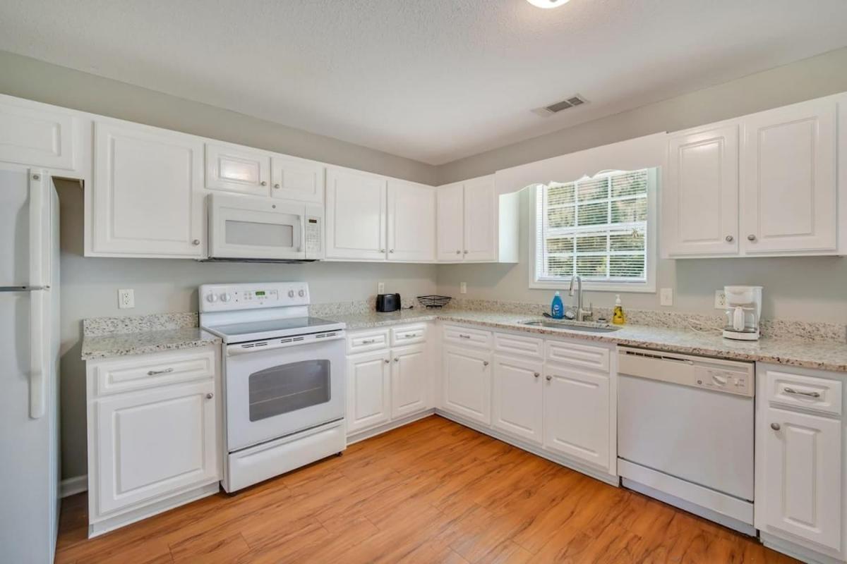 Charming Gray Home- 5 Mins From Gsu! Statesboro Exteriér fotografie
