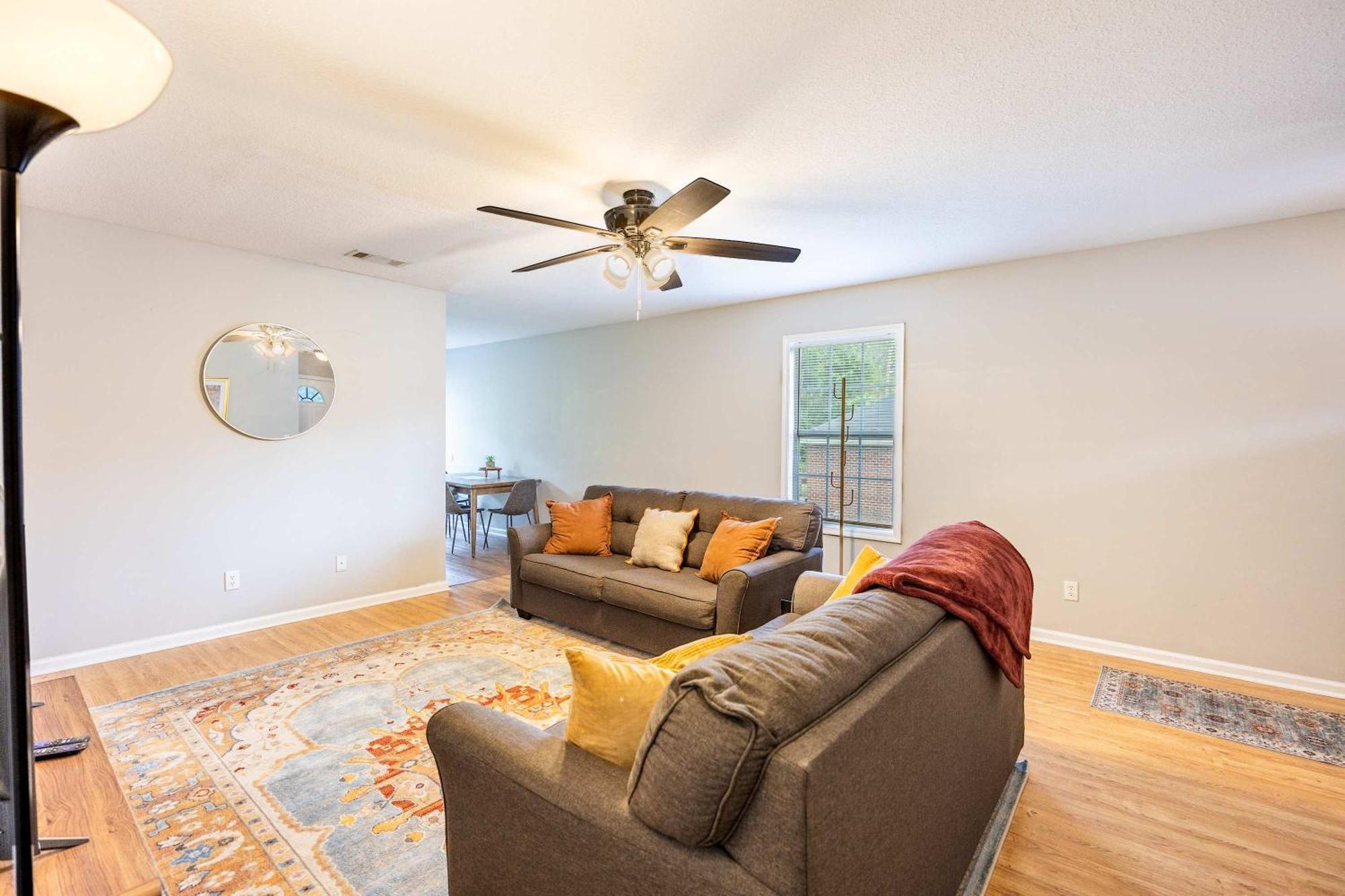 Charming Gray Home- 5 Mins From Gsu! Statesboro Exteriér fotografie