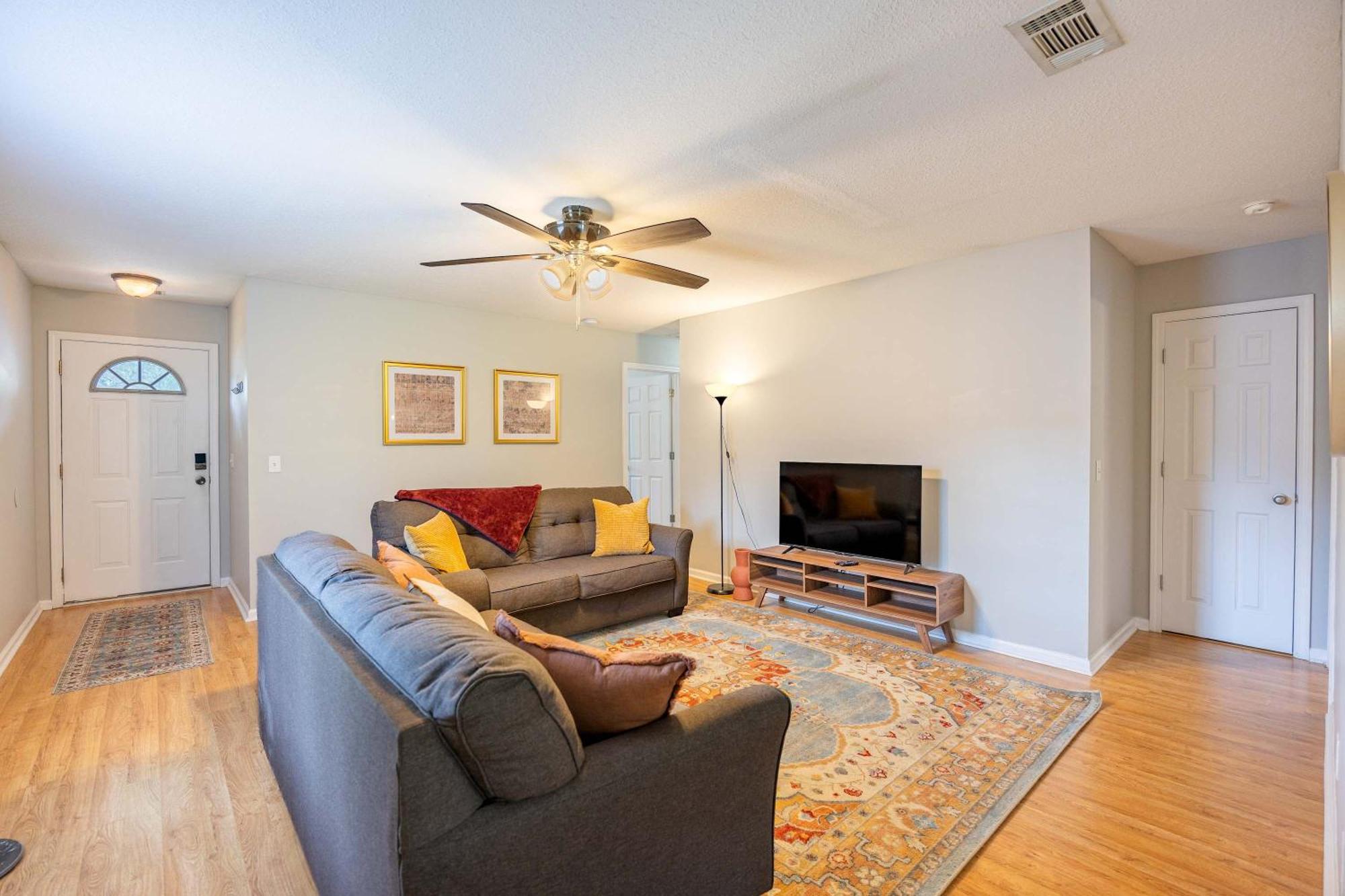 Charming Gray Home- 5 Mins From Gsu! Statesboro Exteriér fotografie